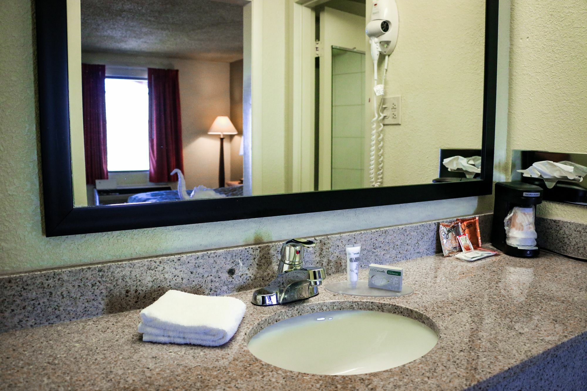 Suite Dreams Hotel 마툰 외부 사진